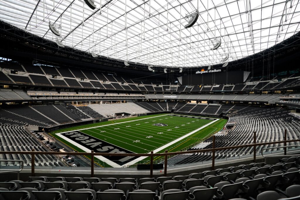 Allegiant stadium roof which can be closed completely and can be open at any time